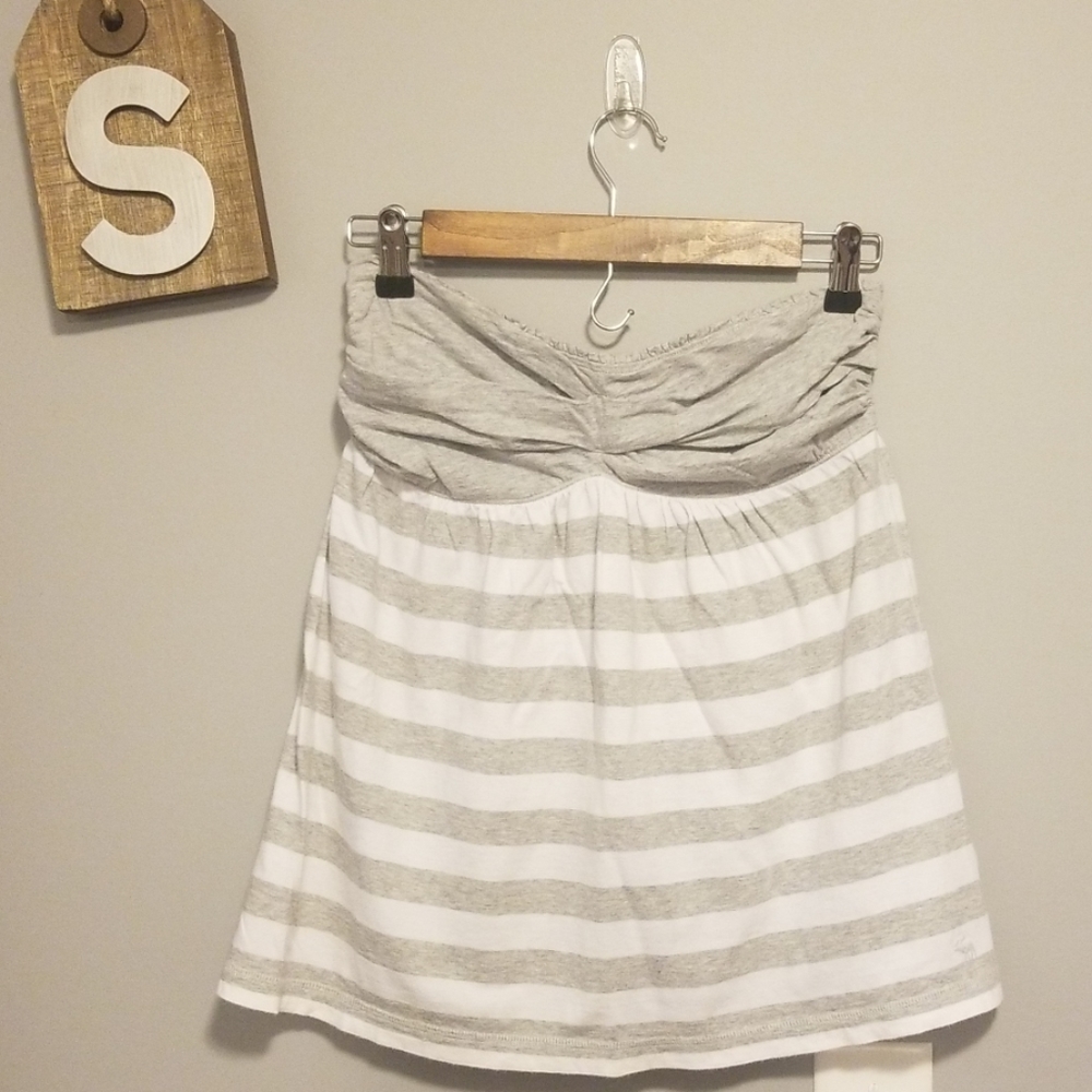 ABERCROMBIE & FITCH strapless top